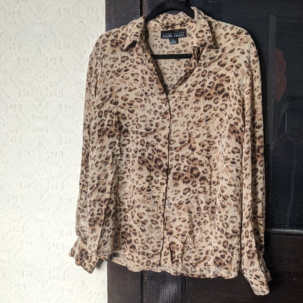 Gorgeous 100% silk blouse